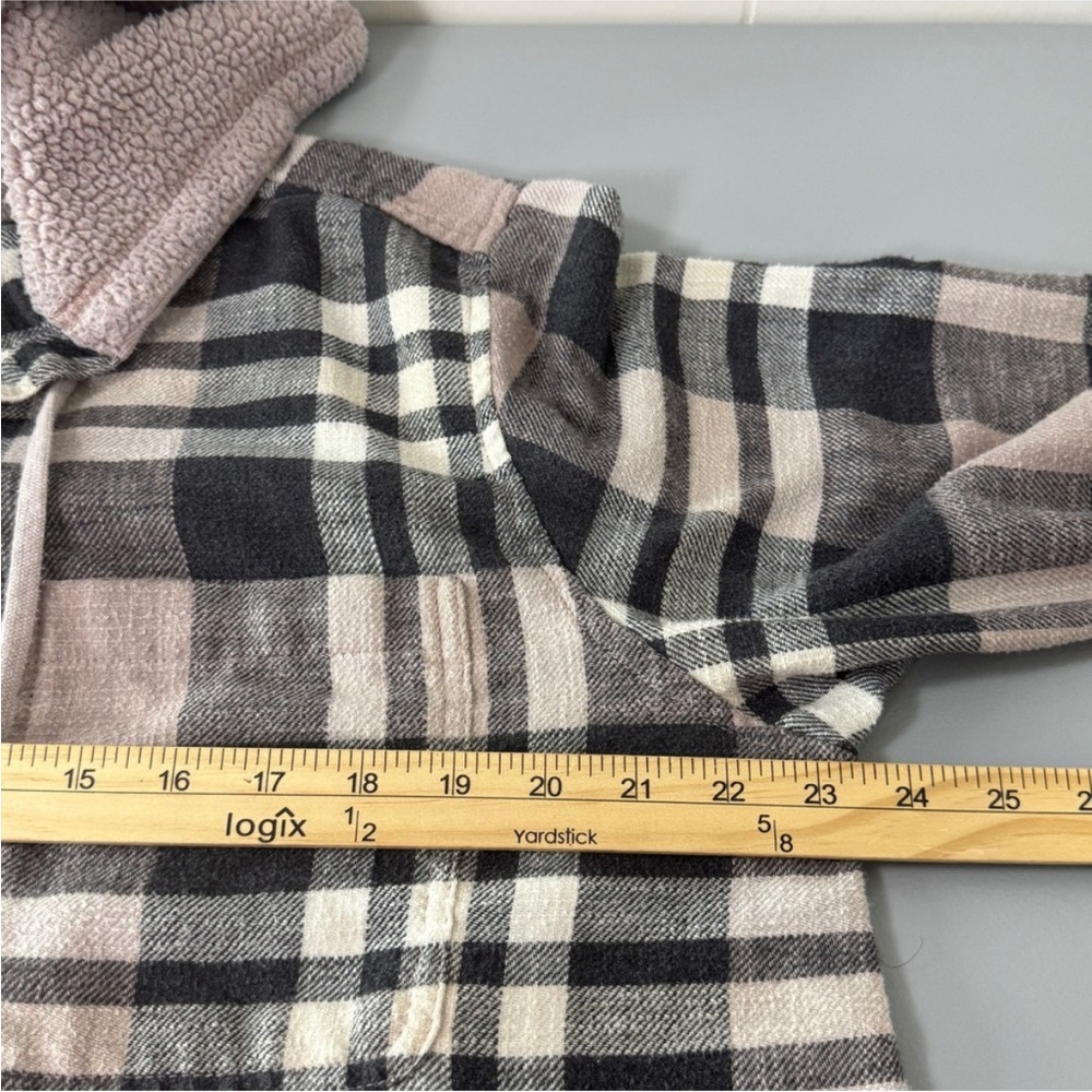 American Eagle shacket Hooded Button-Up - Picture 6 of 8